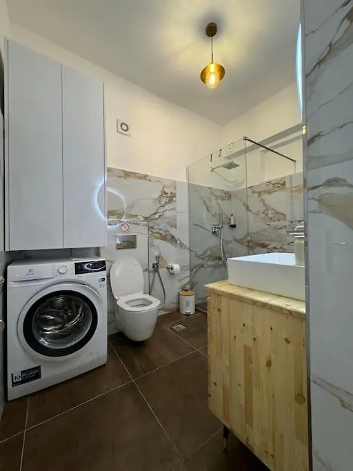 Saint 40 Suites Premium Flat Sarande 0*,