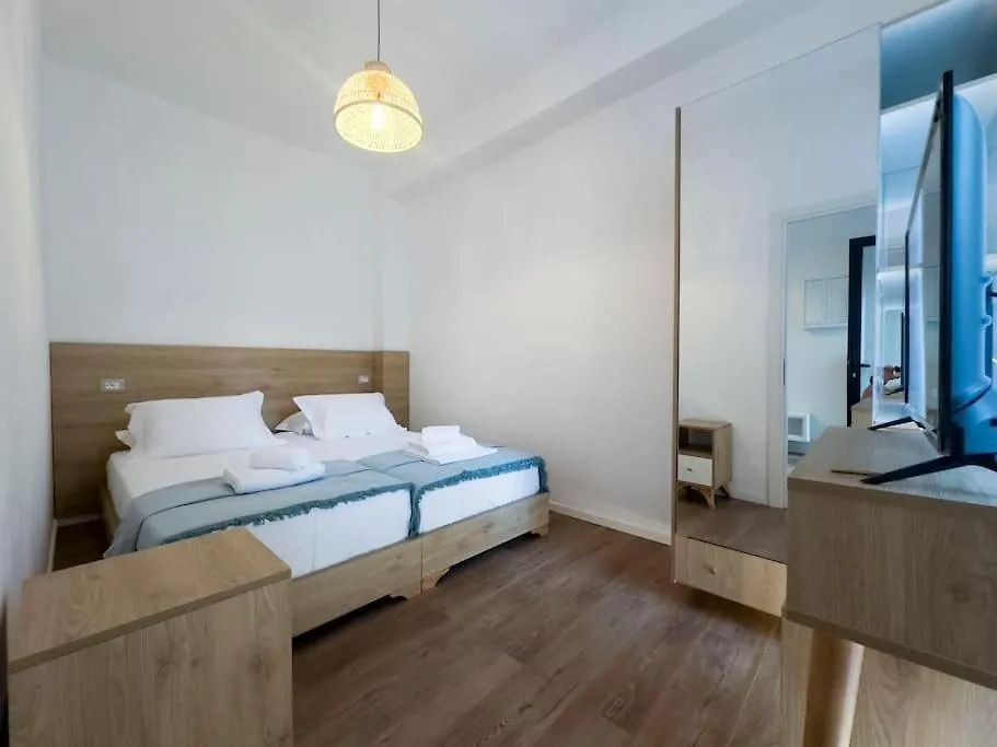 Saint 40 Suites Premium Flat Sarande 0*,