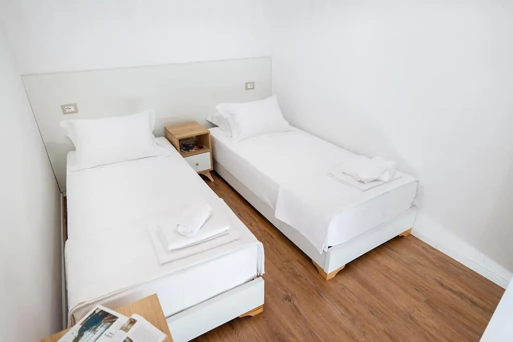 Saint 40 Suites Premium Flat Sarande Holiday home