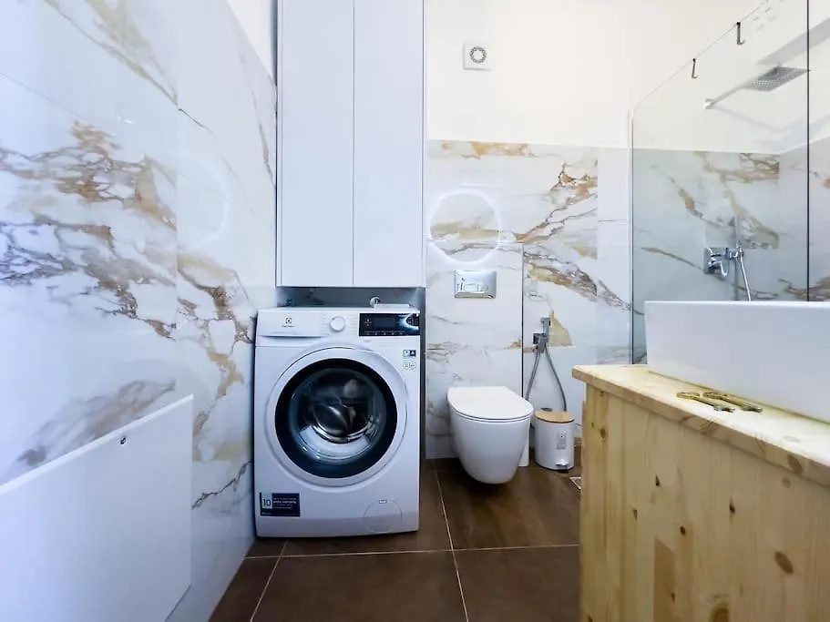 Saint 40 Suites Premium Flat Sarande 0*,
