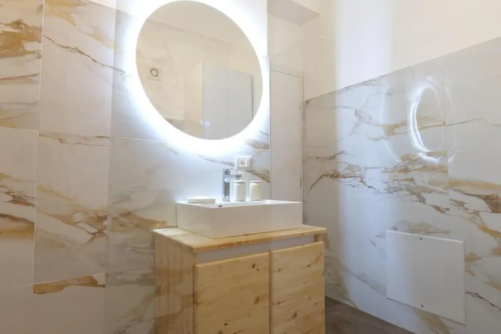 Saint 40 Suites Premium Flat Sarande 0*,  Albania